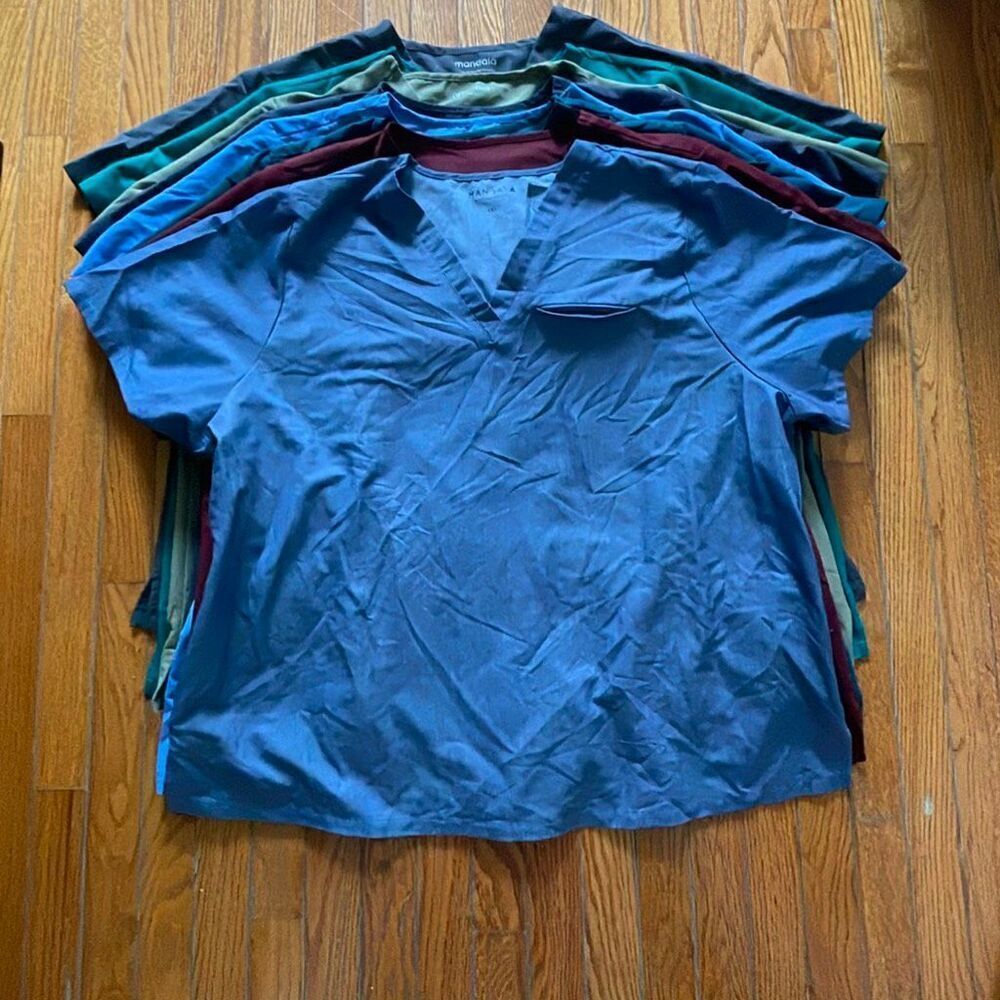 Bundle of 8 Mandala scrub top size 4 XL nurse doctor hospital medical uniform